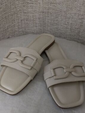 Primark Cream Slide Sandals with Chain-Link Strap